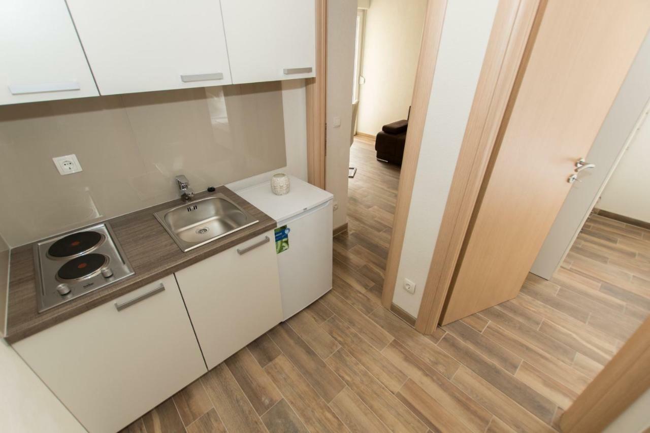Apartments Matanovi Dvori Макарска Екстериор снимка