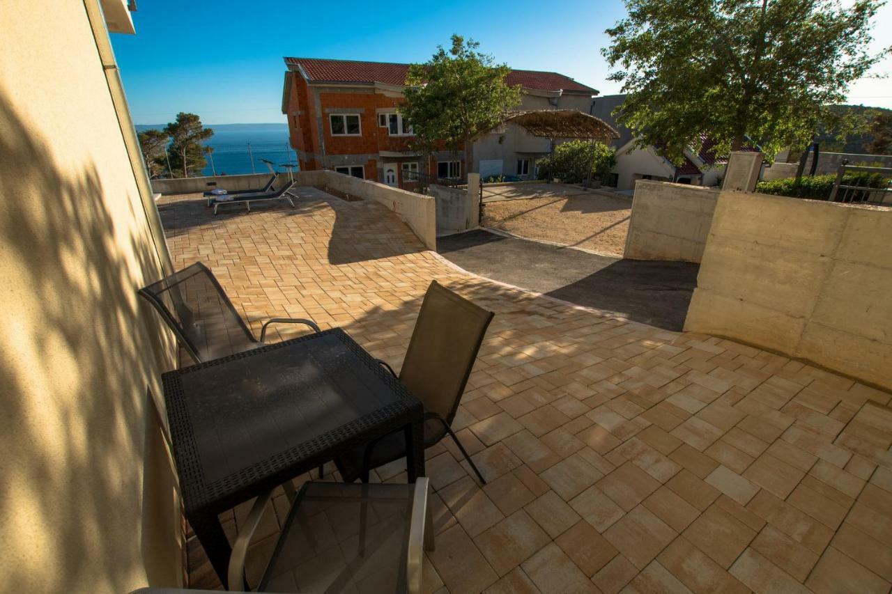 Apartments Matanovi Dvori Макарска Екстериор снимка