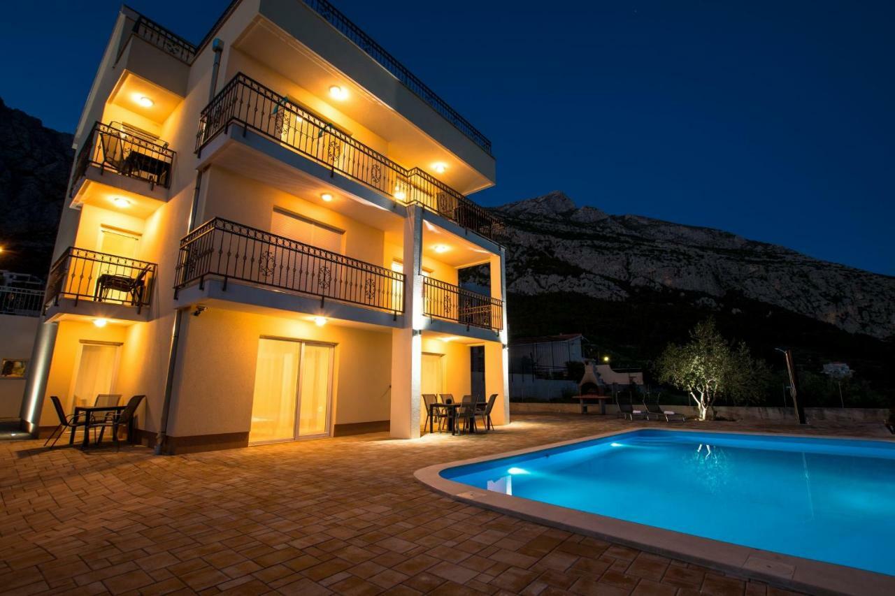 Apartments Matanovi Dvori Макарска Екстериор снимка