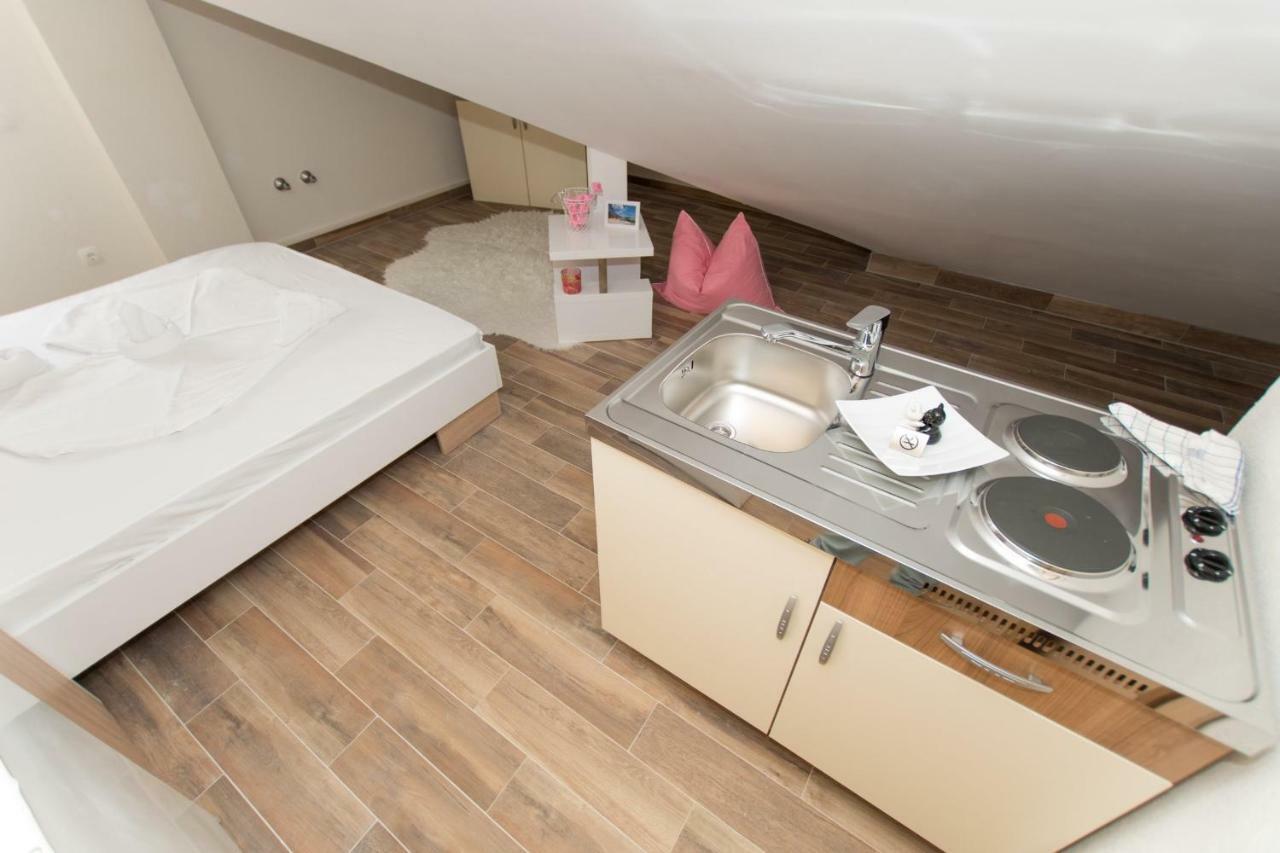 Apartments Matanovi Dvori Макарска Екстериор снимка