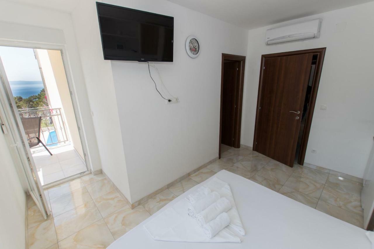 Apartments Matanovi Dvori Макарска Екстериор снимка